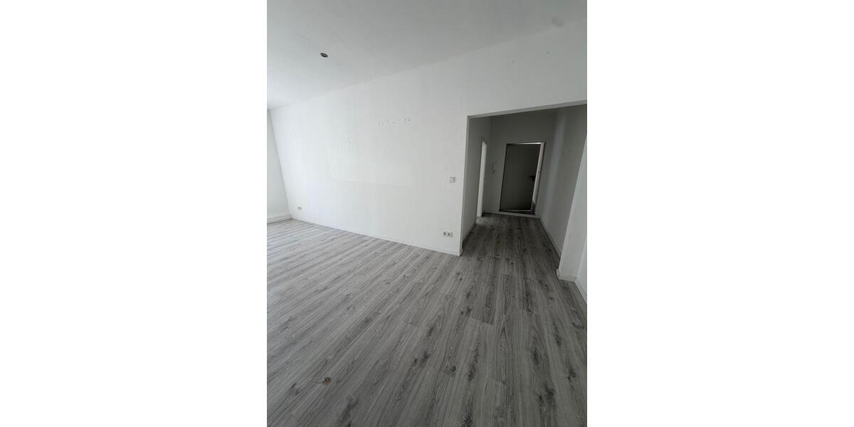 Erdgeschoßwohnung Völklingen - 4 Zimmer, 100 m&sup2;, 650&euro; | Angebot:26503369