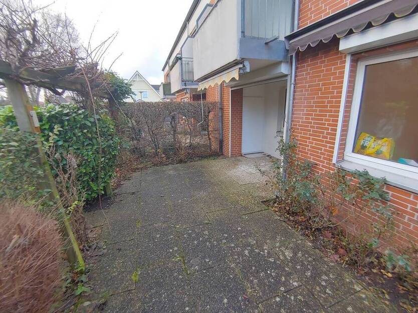 Wohnen am Waldrand: Sanierte 3-Zi.-Wohnung mit Süd-Terrasse in Lübeck-St. Gertrud, Tesdorpfstraße