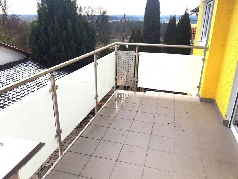 Gepflegte 2 Zimmerwohnung mit Balkon und Stellplatz