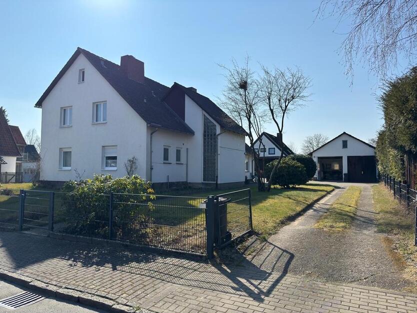 Haushälfte mit Garten & Balkon in ruhiger Lage – Am Stern