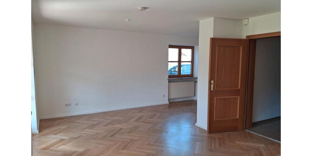 Etagenwohnung Schlehdorf Unterau - 5 Zimmer, 131 m&sup2;, 1.900&euro; | Angebot:26277336