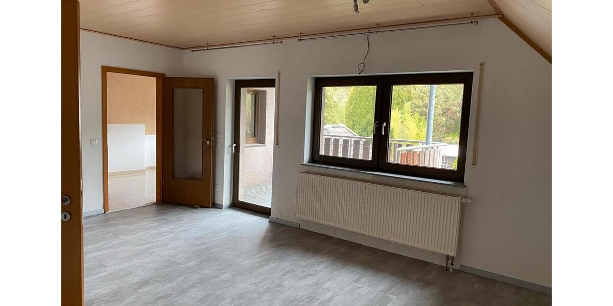 Dachgeschoßwohnung Arnsberg - 1 Zimmer, 70 m&sup2;, 560&euro; | Angebot:26302893