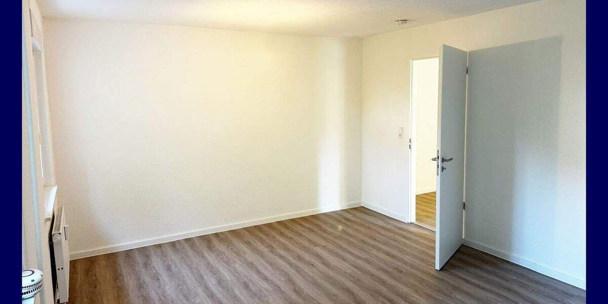 Etagenwohnung Singen (Hohentwiel) Singen - 4 Zimmer, 111 m&sup2;, 1.260&euro; | Angebot:25677101