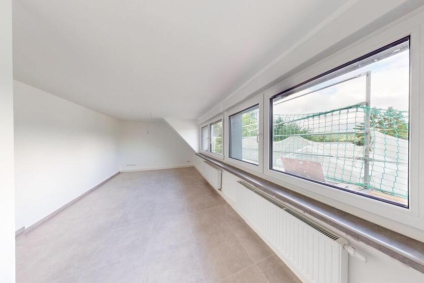 Erstbezug nach Sanierung! 50 m² DG-Wohnung in Heisterbacherrott