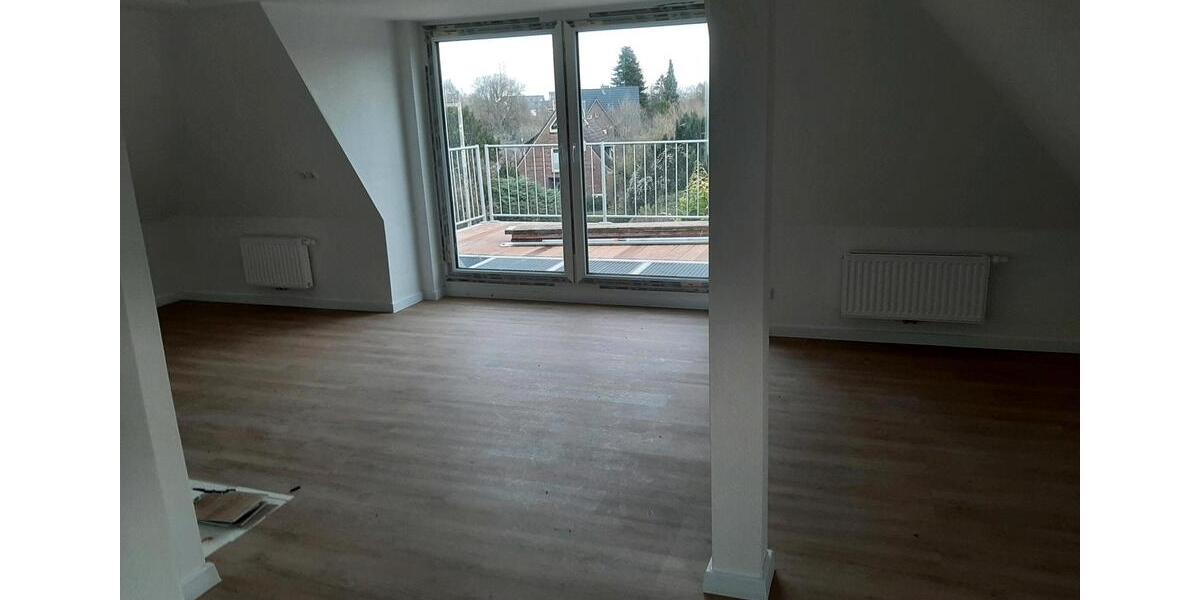 Dachgeschoßwohnung Schortens - 2 Zimmer, 81 m&sup2;, 710&euro; | Angebot:26039668
