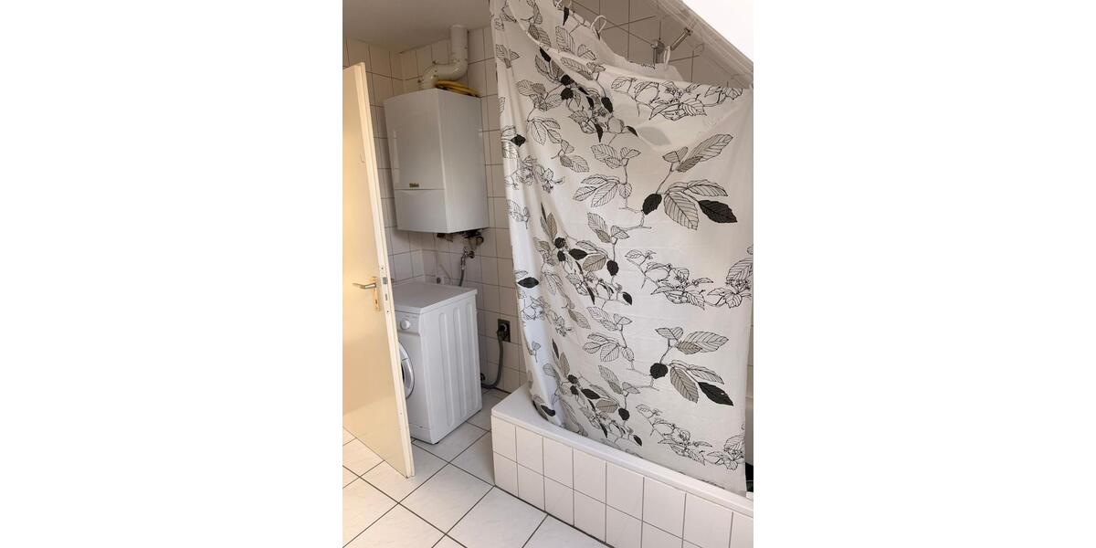 Dachgeschoßwohnung Hude (Oldenburg) - 2.5 Zimmer, 65 m&sup2;, 650&euro; | Angebot:26662499