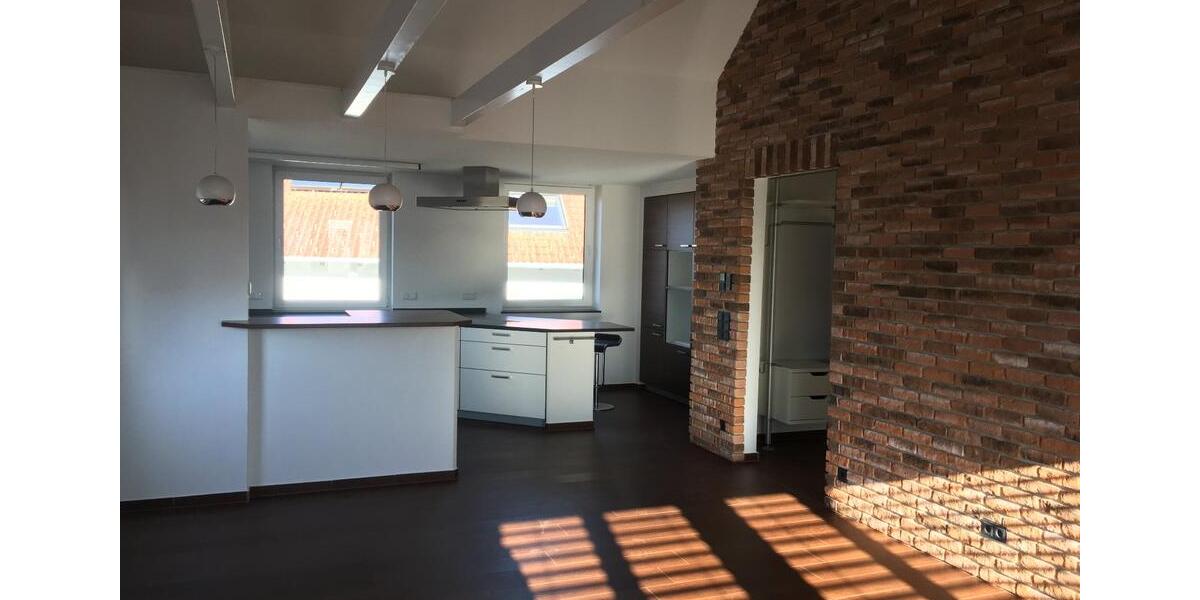 Dachgeschoßwohnung Schramberg - 4.5 Zimmer, 127 m&sup2;, 980&euro; | Angebot:24770923