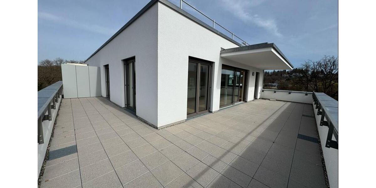 Dachgeschoßwohnung Nürtingen - 2 Zimmer, 105 m&sup2;, 1.567&euro; | Angebot:25972052