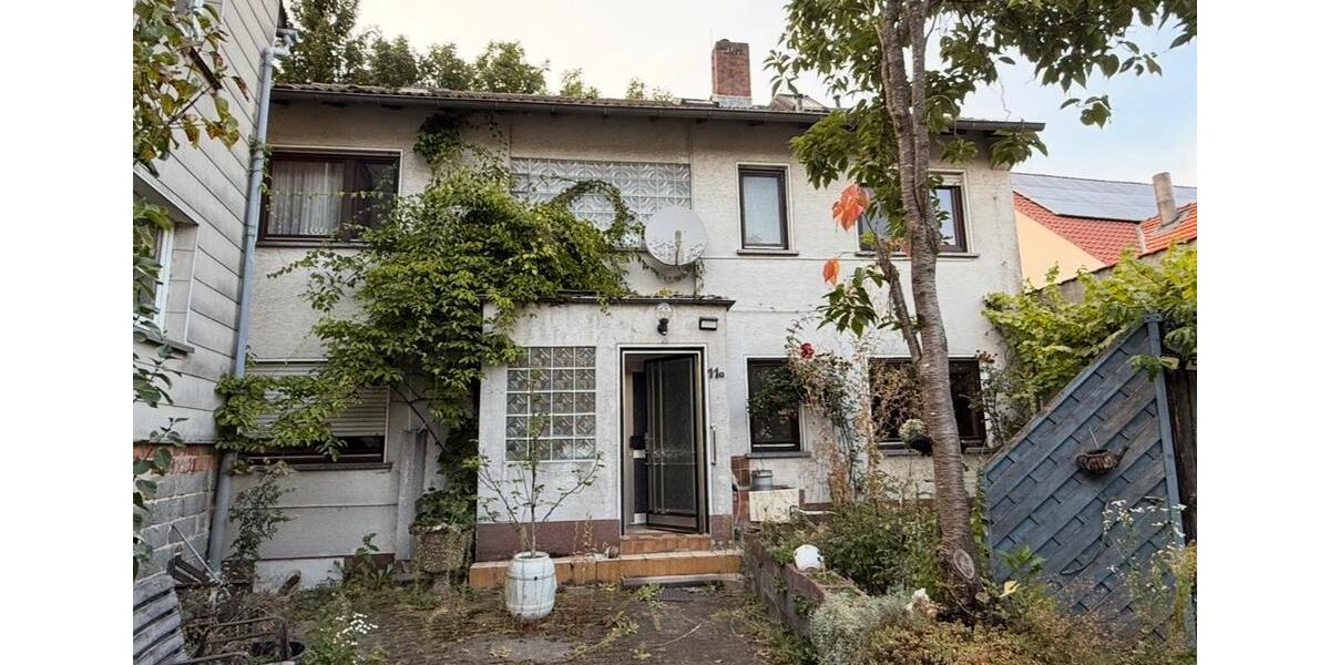 Haus in Mücke 3 Etagen 200qm plus Keller 1100qm Garten 11 zimmer