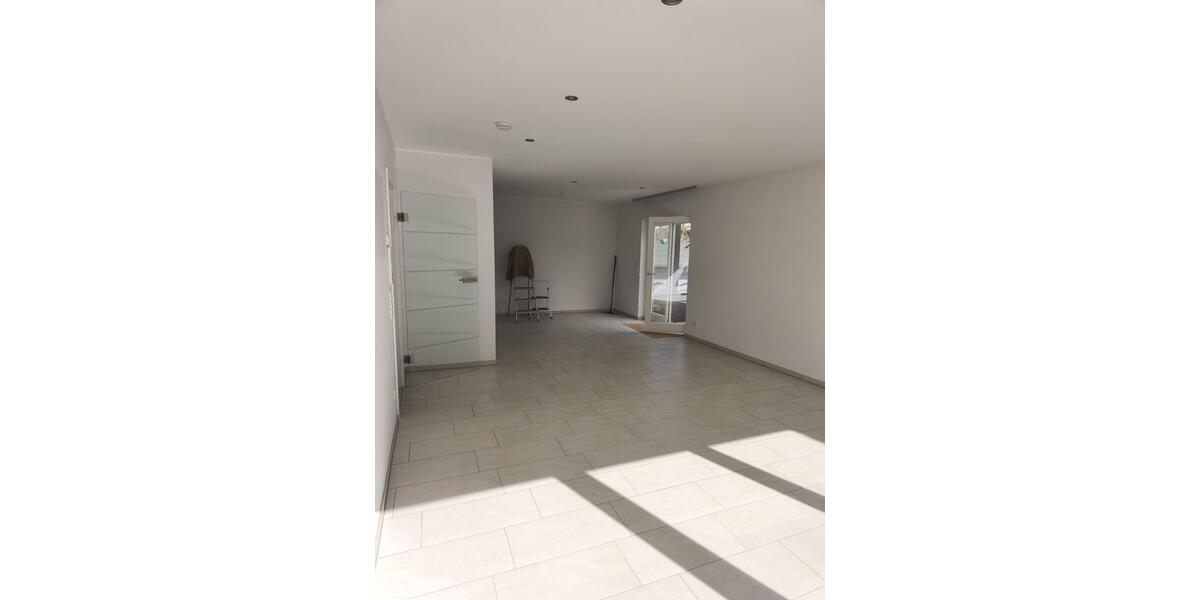 Erdgeschoßwohnung Gütersloh - 2 Zimmer, 88 m&sup2;, 1.000&euro; | Angebot:25920063