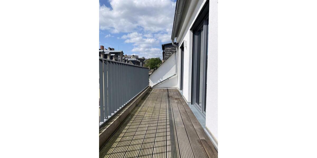 Etagenwohnung Wiesbaden - 4 Zimmer, 111 m&sup2;, 2.090&euro; | Angebot:26698912