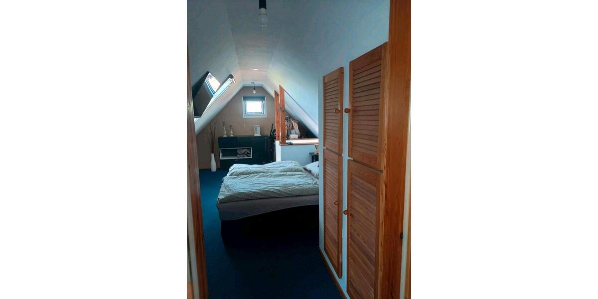 Dachgeschoßwohnung Bergen - 4 Zimmer, 120 m&sup2;, 1.050&euro; | Angebot:26470045