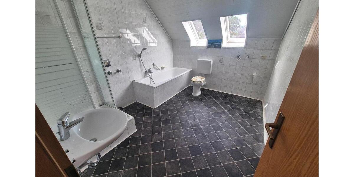 Etagenwohnung Kirchhain - 3 Zimmer, 90 m&sup2;, 900&euro; | Angebot:26293236