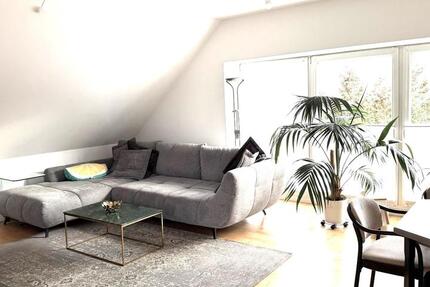 Moderne, ruhige 4-Zimmer Dachgeschosswohnung mit Loggia 4 zimmer