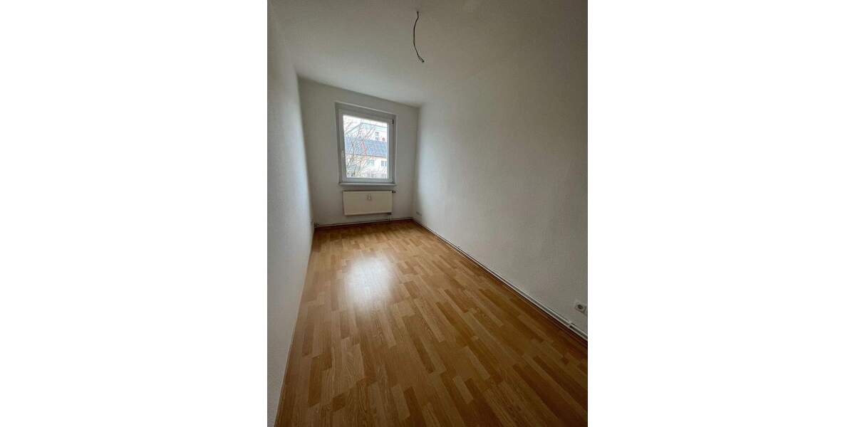Zimmer Halle/Saale Südstadt - 3 Zimmer, 59 m&sup2;, 445&euro; | Angebot:25968710