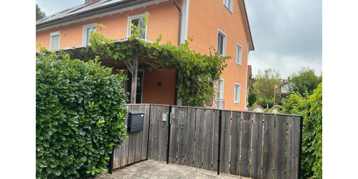 Doppelhaushälfte Landsberg am Lech Ellighofen - 4 Zimmer, 130 m&sup2;, 1.500&euro; | Angebot:26183415