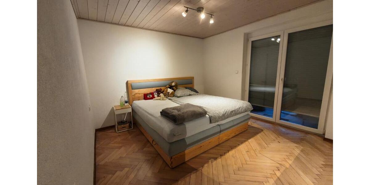 Erdgeschoßwohnung Brackenheim - 4 Zimmer, 91 m&sup2;, 990&euro; | Angebot:24863002