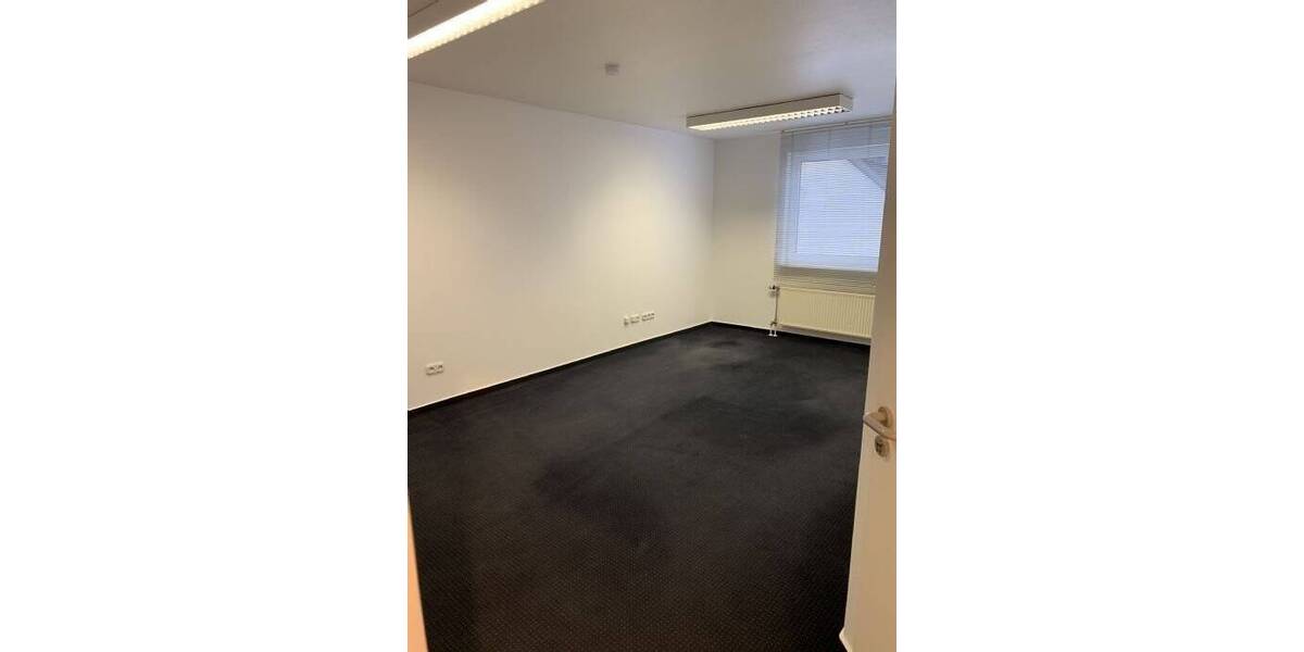 Etagenwohnung Haiger - 4 Zimmer, 154 m&sup2;, 990&euro; | Angebot:25696550