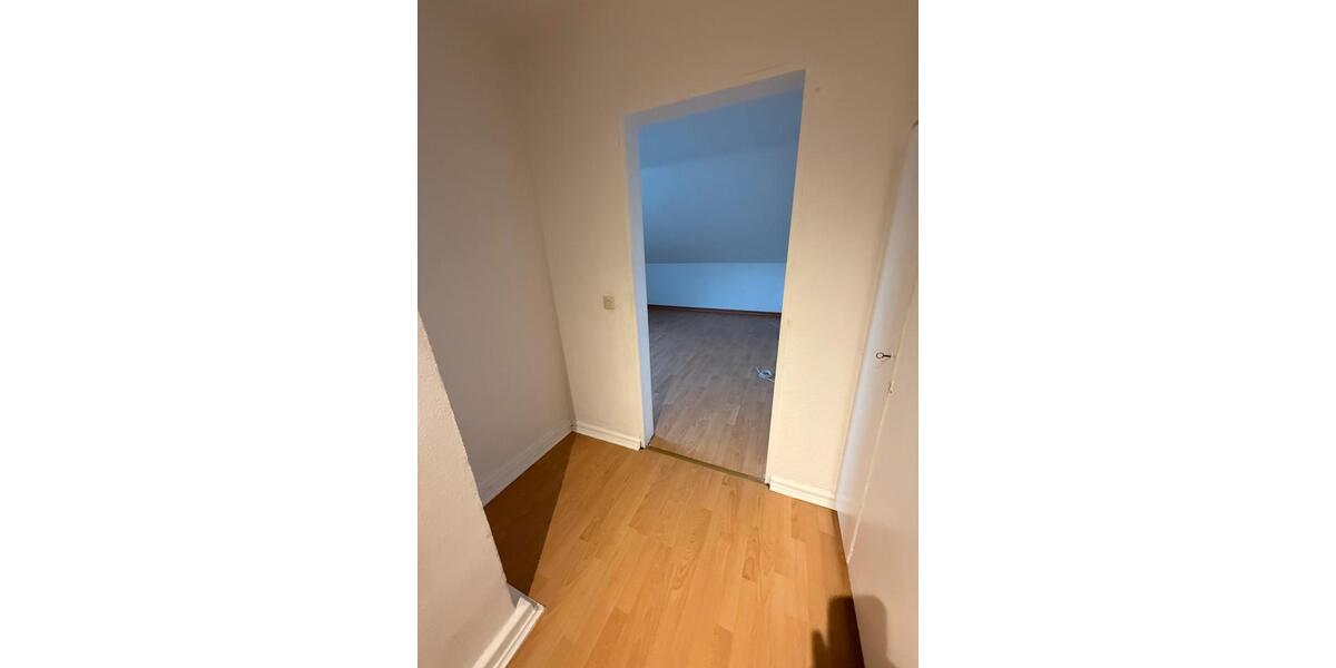 Dachgeschoßwohnung Duisburg Walsum - 1 Zimmer, 30 m&sup2;, 480&euro; | Angebot:26090590