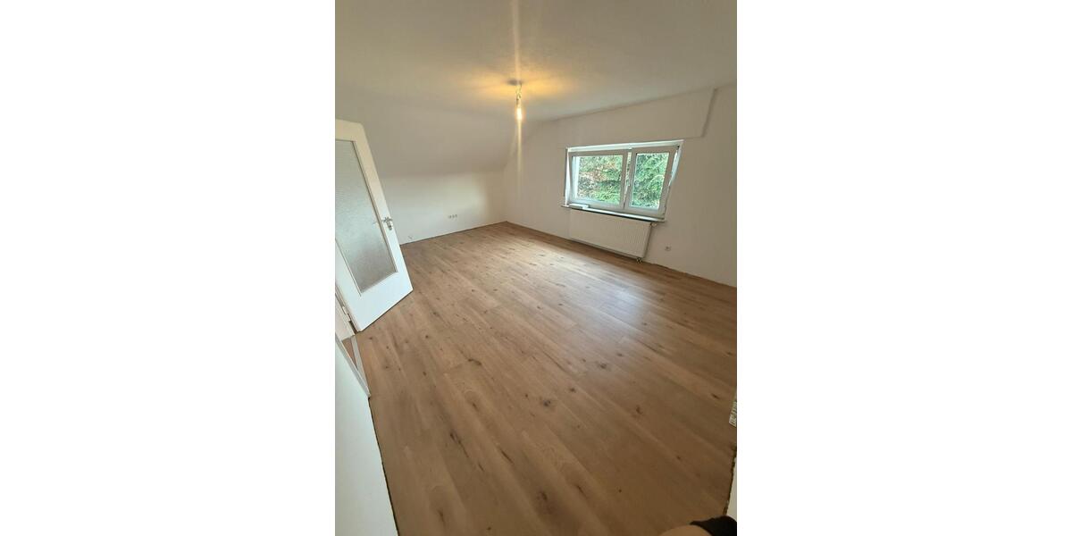 Dachgeschoßwohnung Ludwigsburg Eglosheim - 3 Zimmer, 48 m&sup2;, 890&euro; | Angebot:26574199