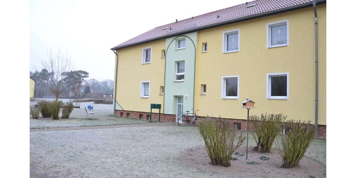 Etagenwohnung Pinnow - 1 Zimmer, 28 m&sup2;, 180&euro; | Angebot:24440705