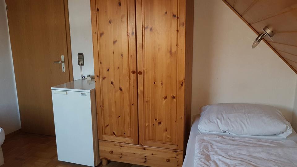 Wohnen auf Zeit Eschborn - 1 Zimmer, 30 m&sup2;, 50&euro; | Angebot:26241566