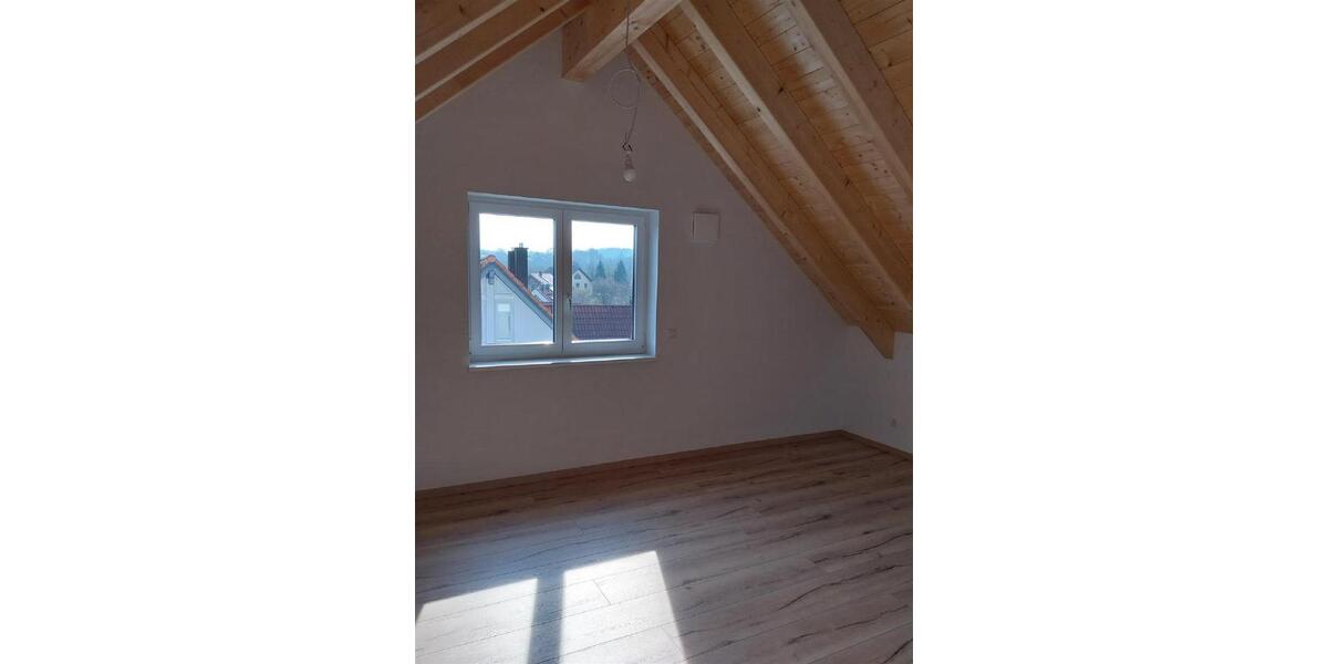 Maisonettenwohnung Geisenhausen - 3 Zimmer, 94 m&sup2;, 1.350&euro; | Angebot:25755390