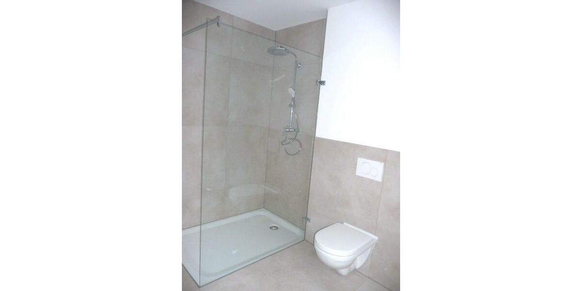 **ERSTBEZUG - Moderne 2-Zi-EG-Whg mit Terrasse und kleiner Gartenfläche** 2 zimmer