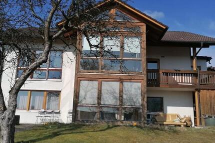 Haus Kirchseeon - 7 Zimmer, 270 m&sup2;, 1.450&euro; | Angebot:25590861