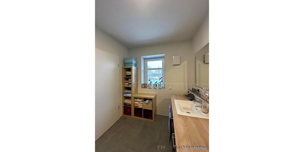 Einfamilienhaus Cappeln (Oldenburg) - 2 Zimmer, 120 m&sup2;, 1.020&euro; | Angebot:24713686