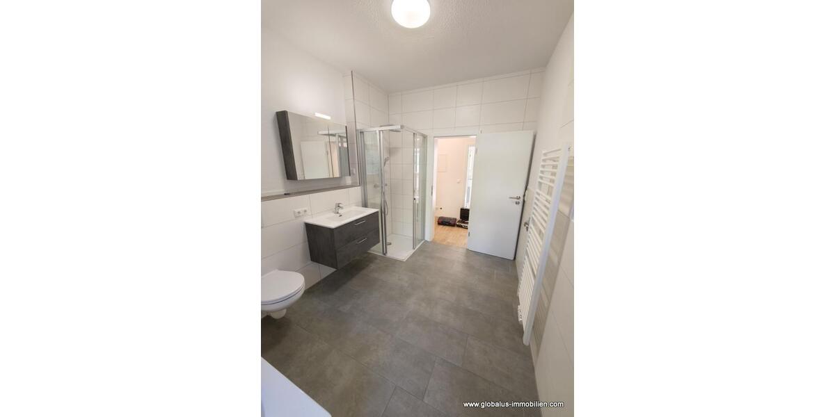 Erdgeschoßwohnung Plauen Bahnhofsvorstadt - 2 Zimmer, 73 m&sup2;, 400&euro; | Angebot:25306525