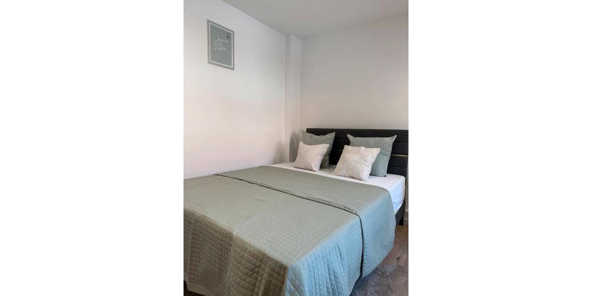 Etagenwohnung Düsseldorf Stadtbezirk 3 - 3 Zimmer, 16 m&sup2;, 760&euro; | Angebot:26110142