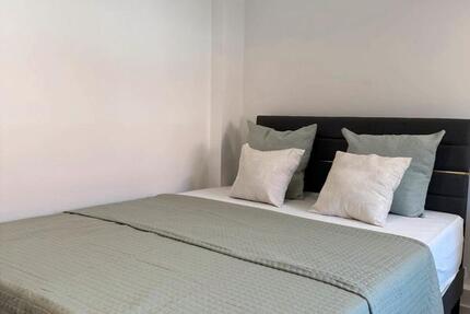 Wohnung Düsseldorf Stadtbezirk 3 - 3 Zimmer, 16 m&sup2;, 760&euro; | Angebot:26110142