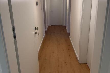 Wohnung Vöhringen - 3.5 Zimmer, 80 m&sup2;, 900&euro; | Angebot:26049592