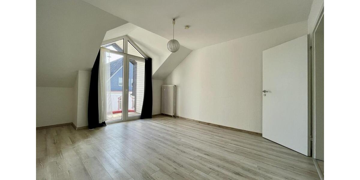 Dachgeschoßwohnung Betzdorf - 2 Zimmer, 70 m&sup2;, 635&euro; | Angebot:25305816