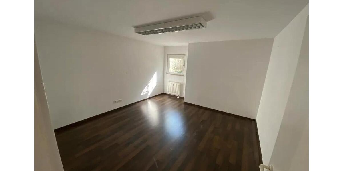 Maisonettenwohnung Duisburg Rheinhausen - 7 Zimmer, 210 m&sup2;, 2.499&euro; | Angebot:26702259