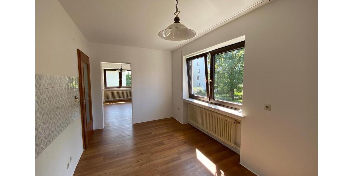 Zentral gelegene 5-Zimmer-Wohnung mit Balkon in Meitingen zimmer