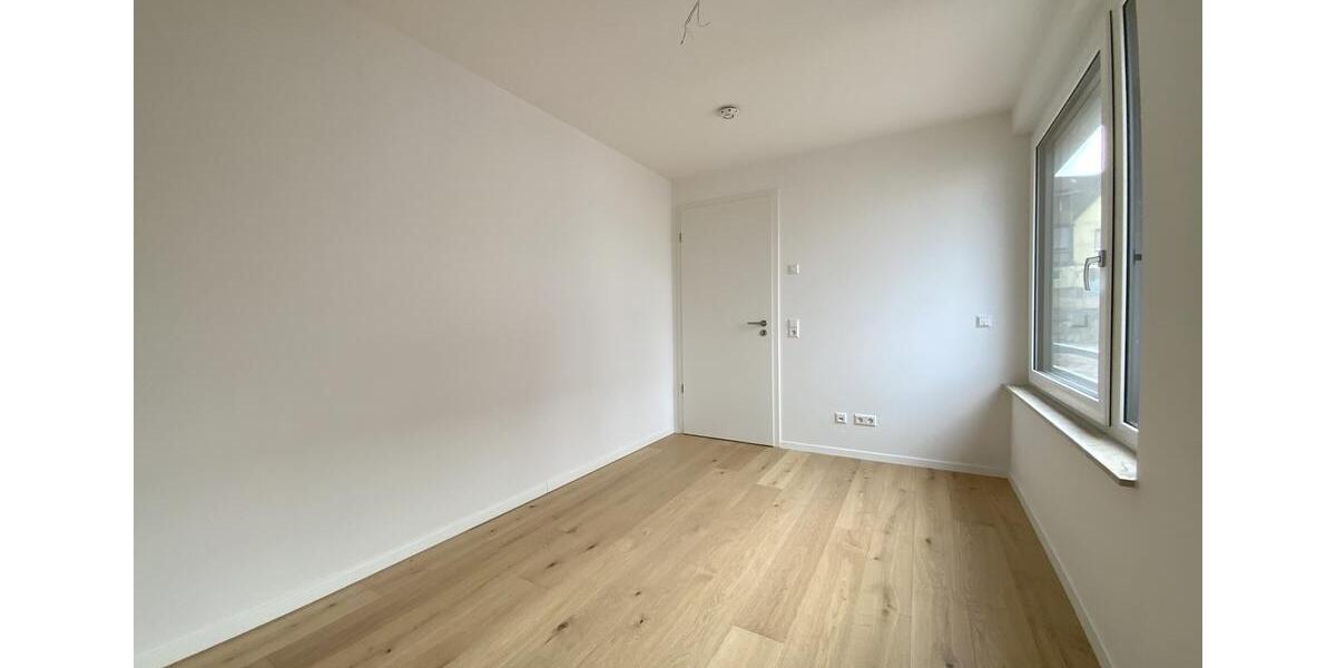 Erstbezug - Großzügige 4 -Zimmer-Neubauwohnung inkl. EBK und Terrasse 4 zimmer