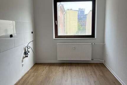 Wohnung Bremerhaven Mitte - 3 Zimmer, 80 m&sup2;, 645&euro; | Angebot:27055316