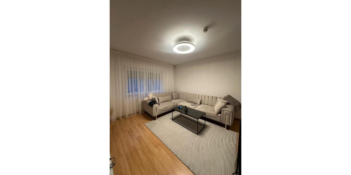 Erdgeschoßwohnung Stuttgart Zuffenhausen - 3 Zimmer, 63 m&sup2;, 1.100&euro; | Angebot:26045357
