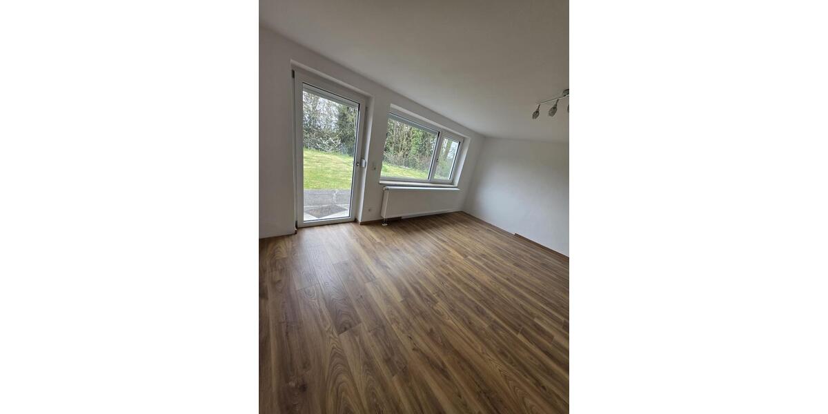 Erdgeschoßwohnung Mühldorf am Inn - 5 Zimmer, 120 m&sup2;, 1.250&euro; | Angebot:26561825
