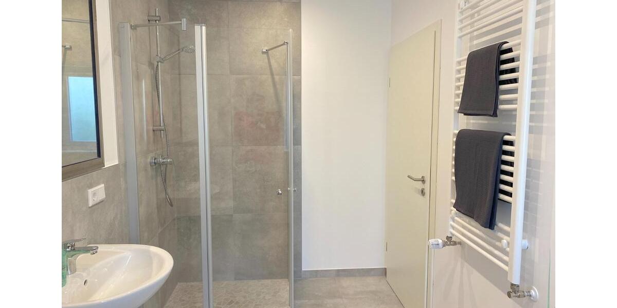 Wohnen auf Zeit Bad Oeynhausen Rehme - 1 Zimmer, 35 m&sup2;, 990&euro; | Angebot:25678666