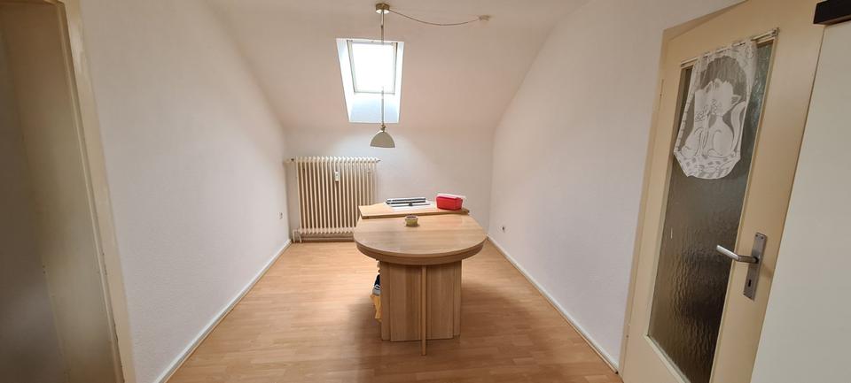 Dachgeschoßwohnung Neustadt an der Weinstraße - 2.5 Zimmer, 79 m&sup2;, 780&euro; | Angebot:25933721