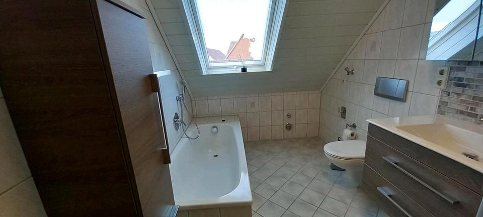 Dachgeschoßwohnung Jagstzell - 4 Zimmer, 90 m&sup2;, 650&euro; | Angebot:26312686