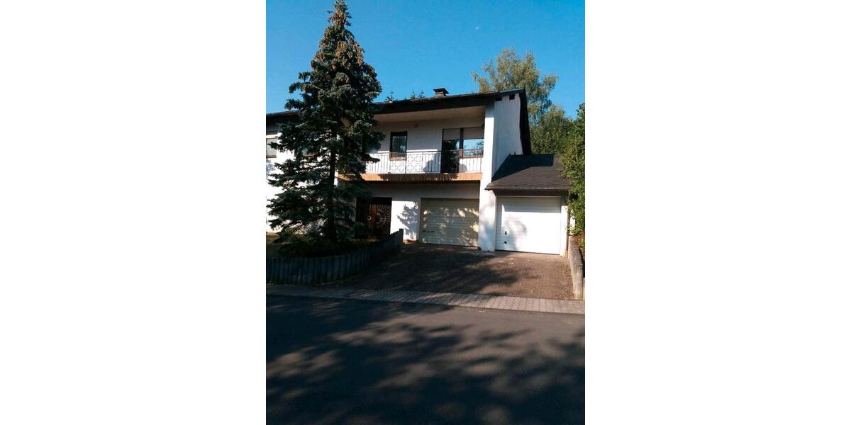 Einfamilienhaus Hermeskeil - 5 Zimmer, 200 m&sup2;, 1.500&euro; | Angebot:26400257