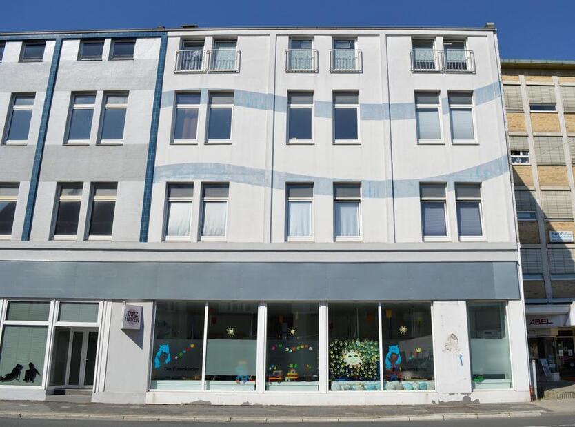 063007 Großzügige 1-ZKB-3. OG rechts Wohnung + Einbauküche + Gäste WC zu vermieten