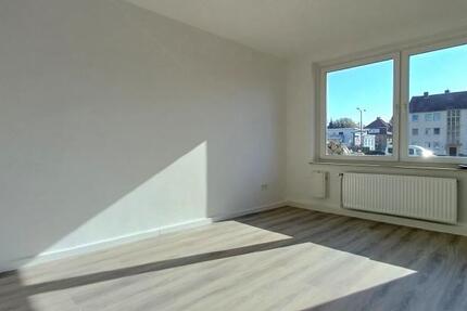 Sanierte 2-Zimmer-Wohnung in zentraler Lage! zimmer