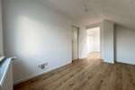 Sanierte 2-Zimmer-Dachgeschosswohnung mit neuem Bad in Ensheim - Dachgeschoßwohnung Saarbrücken-Halberg Halberg | Angebot:26764265