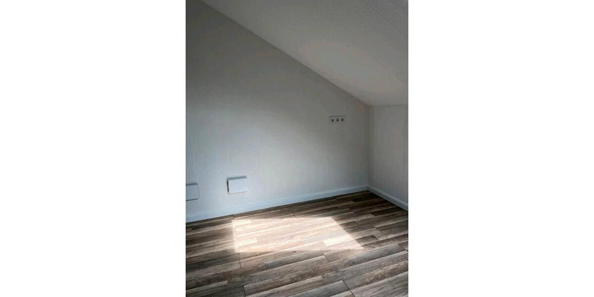 Dachgeschoßwohnung Reichelsheim (Wetterau) - 4 Zimmer, 85 m&sup2;, 950&euro; | Angebot:26639027
