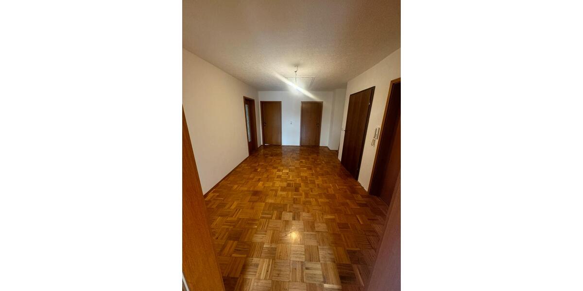 Dachgeschoßwohnung Alsfeld - 3.5 Zimmer, 106 m&sup2;, 800&euro; | Angebot:25406578